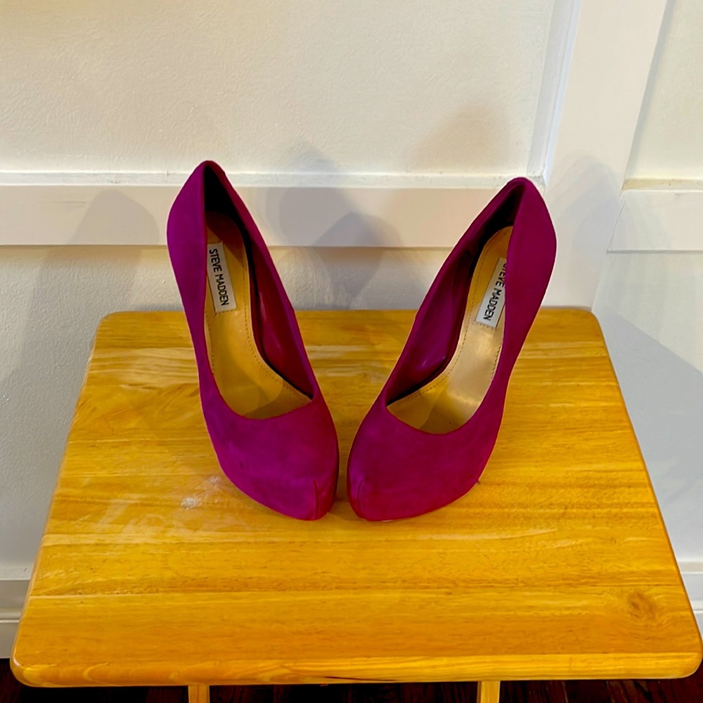 Steve Madden Pink Suede Platform Shoes Size 8.5
